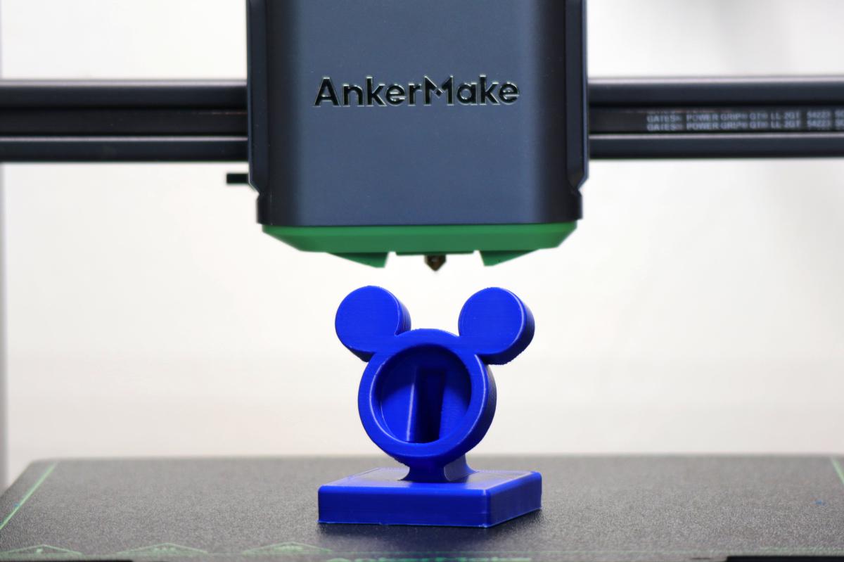 10 3D Models to Make for Your Apple Devices